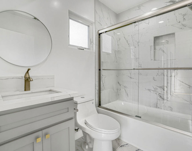 2057 1/2 S Garth Avenue - Photo Thumbnail 38