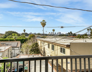 2057 1/2 S Garth Avenue - Photo Thumbnail 29