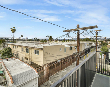 2057 1/2 S Garth Avenue - Photo Thumbnail 21