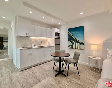 5805 W 8th Street - Photo Thumbnail 6