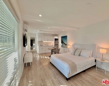5805 W 8th Street - Photo Thumbnail 2