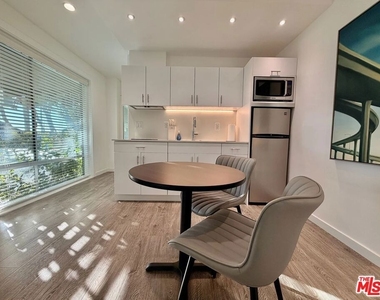 5805 W 8th Street - Photo Thumbnail 3