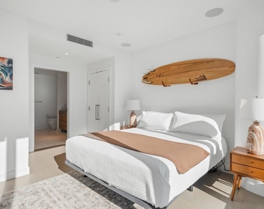 888 W E Street - Photo Thumbnail 16