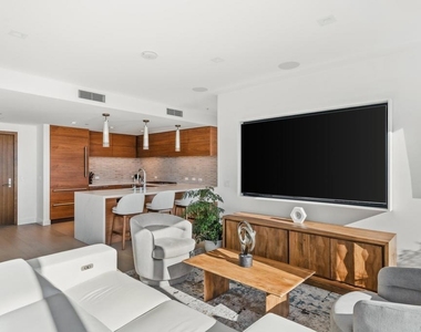 888 W E Street - Photo Thumbnail 8