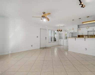 964 Nw Spruce Ridge Drive - Photo Thumbnail 16