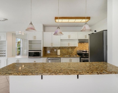 964 Nw Spruce Ridge Drive - Photo Thumbnail 10