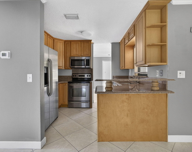 7107 181st Street N - Photo Thumbnail 26