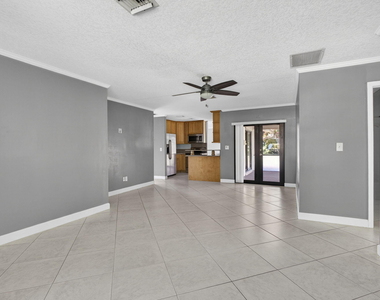7107 181st Street N - Photo Thumbnail 17