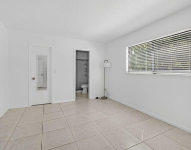 7107 181st Street N - Photo Thumbnail 15