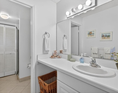 7410 S Ocean Drive - Photo Thumbnail 11