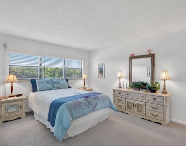 7410 S Ocean Drive - Photo Thumbnail 8