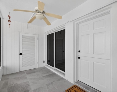 100 Shore Court - Photo Thumbnail 13