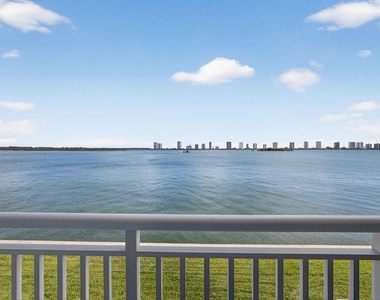 100 Shore Court - Photo Thumbnail 4