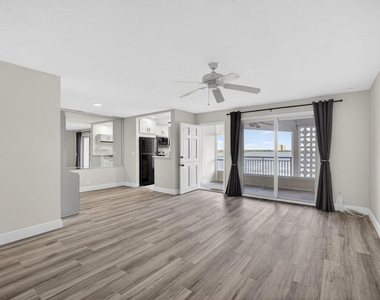 100 Shore Court - Photo Thumbnail 25