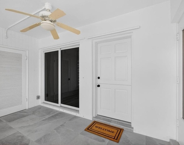100 Shore Court - Photo Thumbnail 15