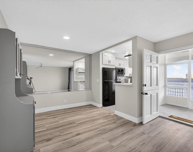 100 Shore Court - Photo Thumbnail 29