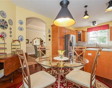 5873 Pine Ridge Circle - Photo Thumbnail 12