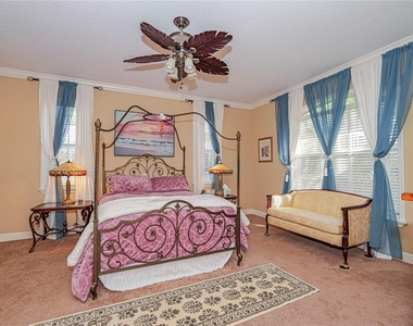 5873 Pine Ridge Circle - Photo Thumbnail 17
