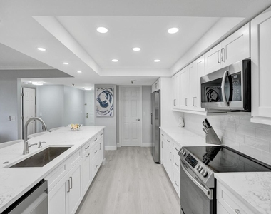 955 Egret Circle - Photo Thumbnail 7