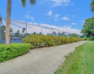 955 Egret Circle - Photo Thumbnail 43