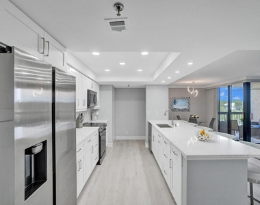 955 Egret Circle - Photo Thumbnail 2