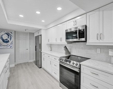 955 Egret Circle - Photo Thumbnail 10