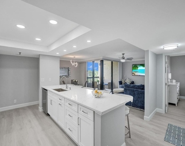 955 Egret Circle - Photo Thumbnail 3