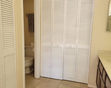 2516 S 19th Street - Photo Thumbnail 12