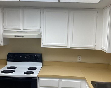 2516 S 19th Street - Photo Thumbnail 14