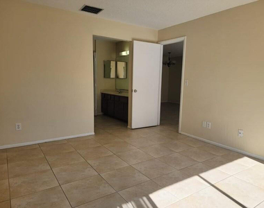 2516 S 19th Street - Photo Thumbnail 13
