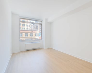 777 6th Avenue - Photo Thumbnail 23