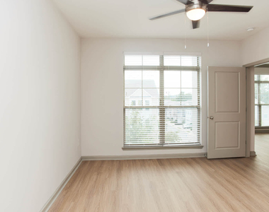 900 View Dr - Photo Thumbnail 19