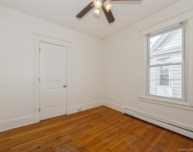236 Mansion Street - Photo Thumbnail 3
