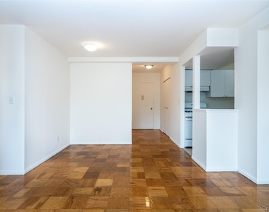 125 Lake Street - Photo Thumbnail 16