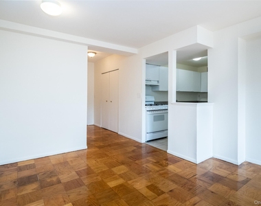 125 Lake Street - Photo Thumbnail 18