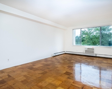 125 Lake Street - Photo Thumbnail 14
