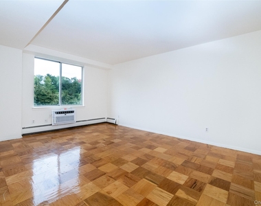 125 Lake Street - Photo Thumbnail 9