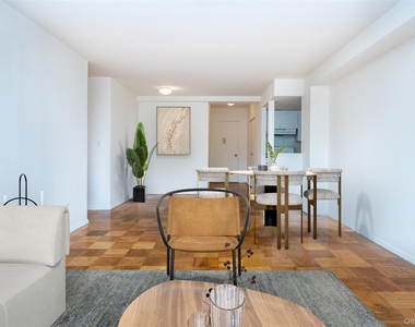 125 Lake Street - Photo Thumbnail 5