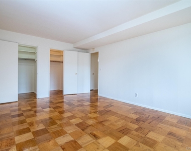 125 Lake Street - Photo Thumbnail 10