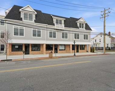 180 Deer Park Avenue - Photo Thumbnail 1