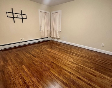 67 W Marshall Street - Photo Thumbnail 5