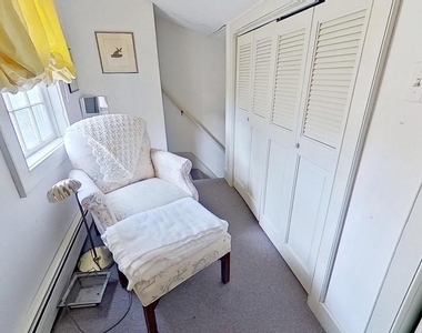 11525 High Point Road - Photo Thumbnail 3