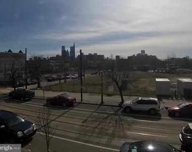 2631 W Girard Avenue - Photo Thumbnail 7