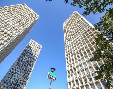 210 Locust Street - Photo Thumbnail 3