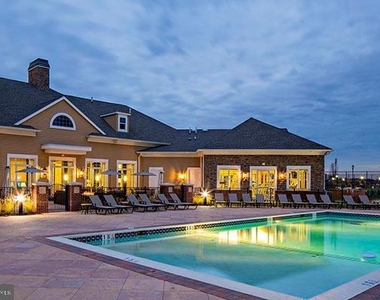 1307 Churchill Downs Way - Photo Thumbnail 10