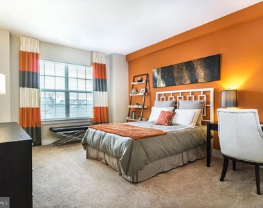 1307 Churchill Downs Way - Photo Thumbnail 20