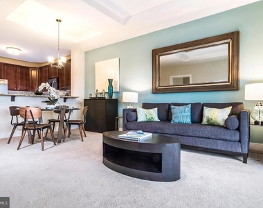 1307 Churchill Downs Way - Photo Thumbnail 16