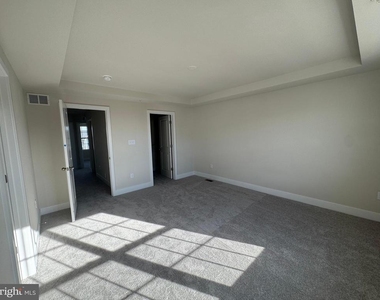 1826 Oxbow Road - Photo Thumbnail 11