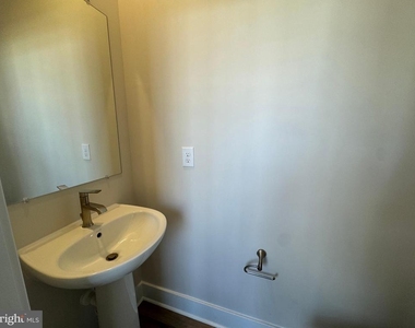 1826 Oxbow Road - Photo Thumbnail 24