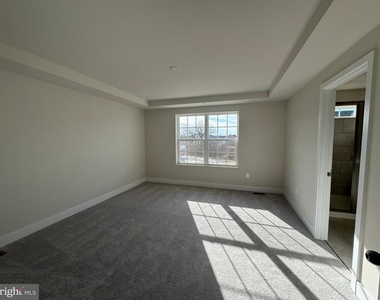 1826 Oxbow Road - Photo Thumbnail 12